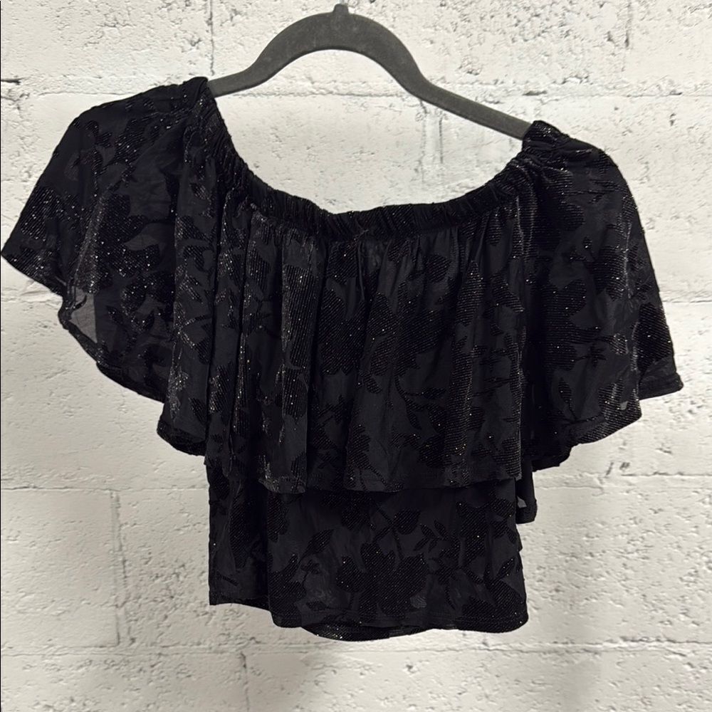 BY TOGETHER Black Flutter Sleeve Ruffled Crop Top - Size Small.- LIKE NEW